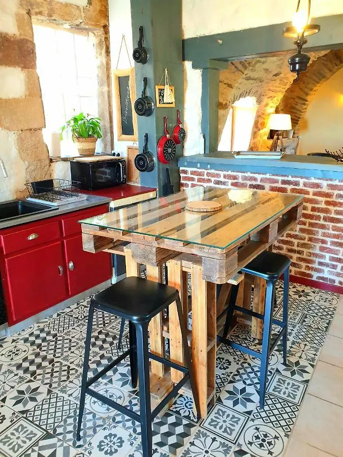 Gite L'Echappee Belle Castelnau-Pégayrols 0*,  Frankreich