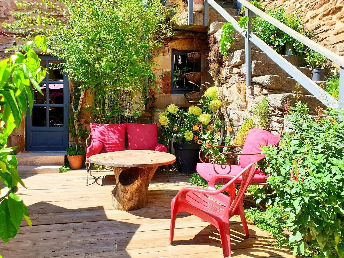 Gite L'Echappee Belle Castelnau-Pégayrols Ferienhaus